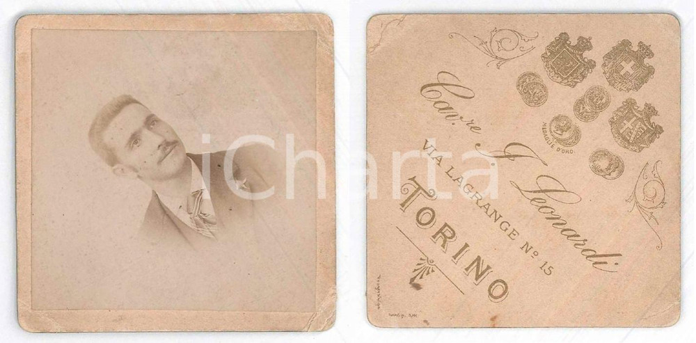 Fotografia d epoca originale 1900 ca TORINO Ritratto di giovane uomo  Busto  Foto Cav. LEONARDI 7x7 cm 1
