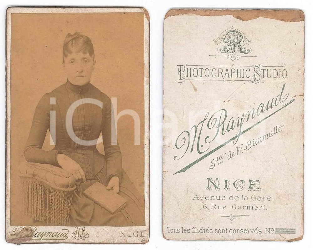 Fotografia d epoca originale 1880 ca NICE FRANCE Femme assise avec son livre  Photo M. RAYNAUD CDV 1
