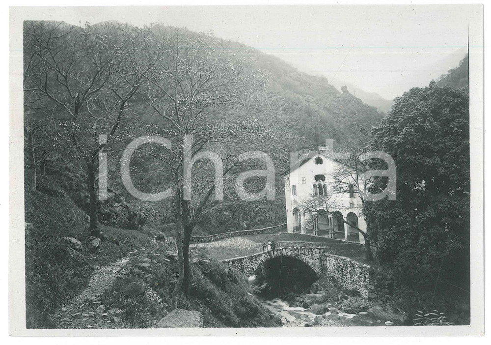 Fotografia d epoca originale 1935 ca Area di BIELLA  Villa in area boschiva Foto ANIMATA 17x12 cm 1