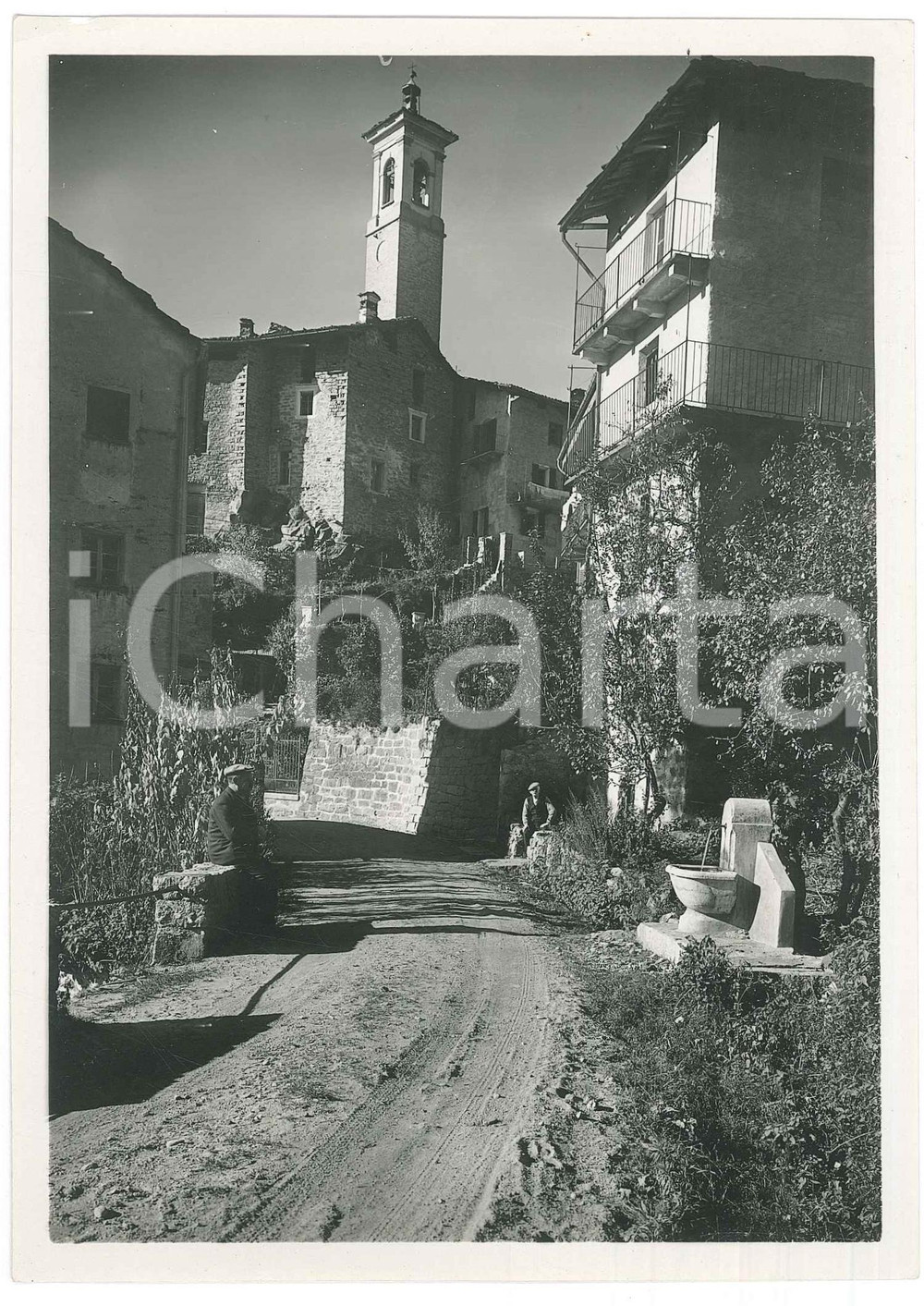 Fotografia d epoca originale 1935 ca Area di BIELLA  Centro storico di un paese Foto ANIMATA 12x17 cm 1