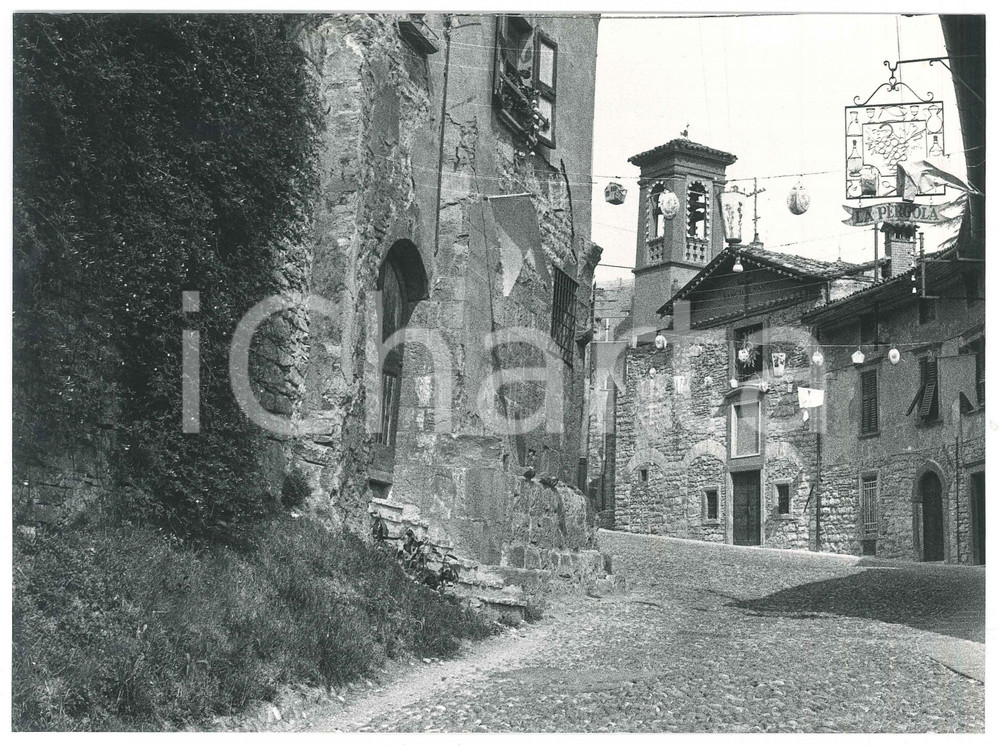 Fotografia d epoca originale 1985 ca TRENTINO  Borgo di CANALE DI TENNO  Scorcio Foto 23x17 cm 1
