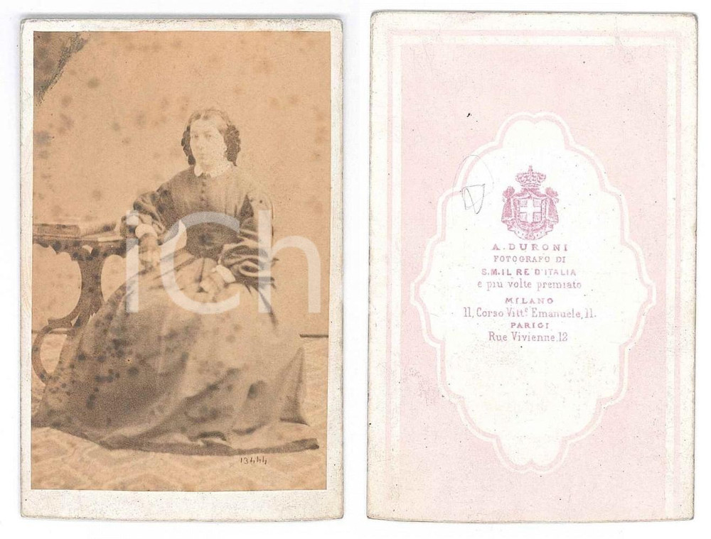 Fotografia d epoca originale 1910 ca MILANO Ritratto di donna con libro  Foto A. DURONI  CDV  6x10 cm 1