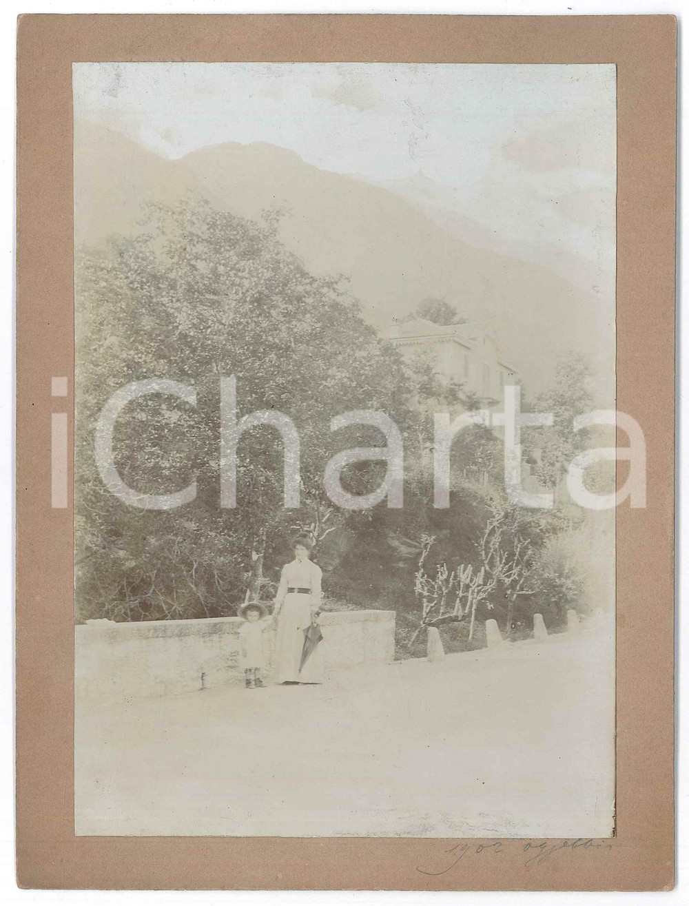 Fotografia d epoca originale 1902 OGGEBBIO VB Madre e figlio in campagna  Fotografia ANONIMA 15x20 1
