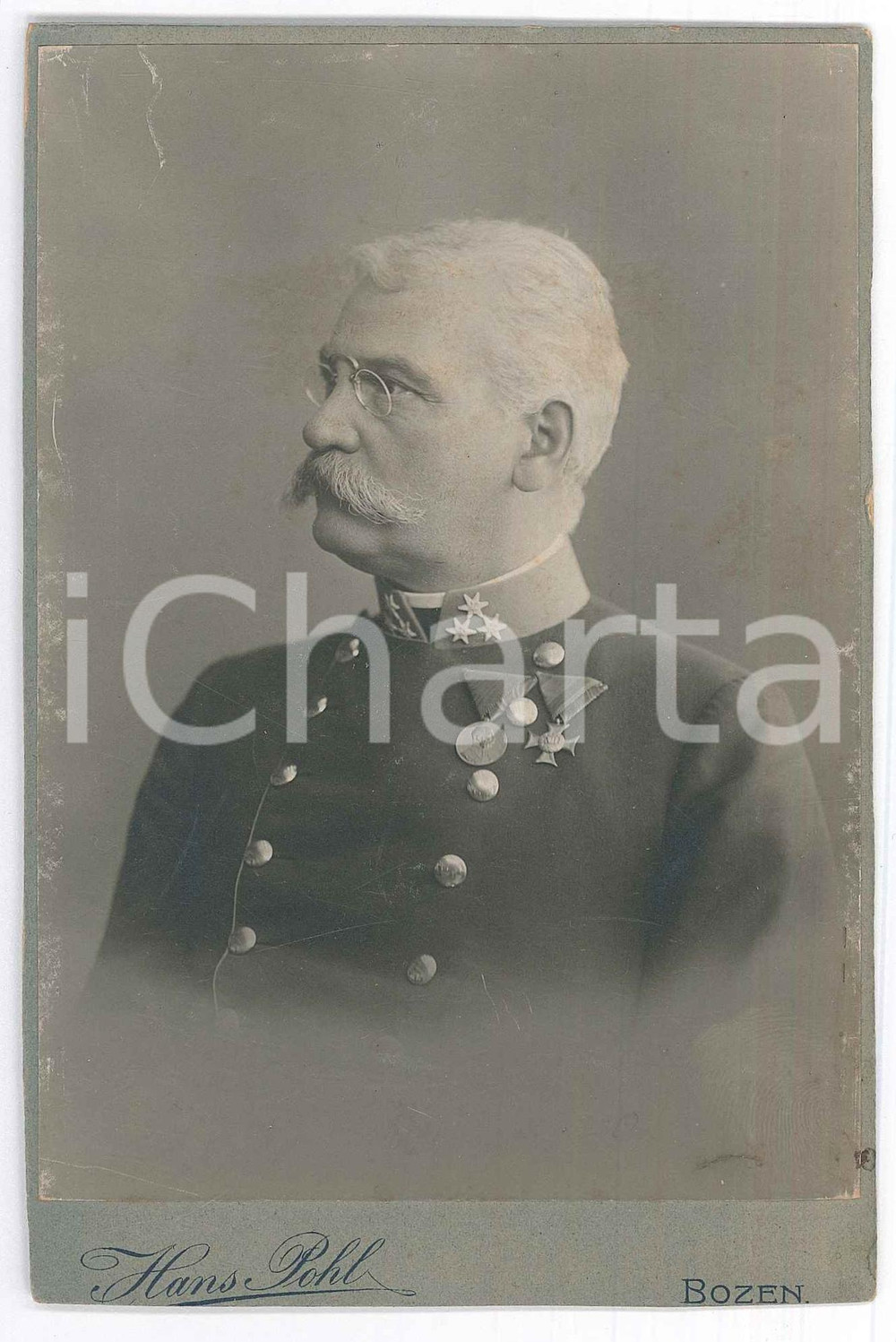 Fotografia d epoca originale 1910 ca K.U.K. ARMEE BOLZANO Ufficiale austroungarico decorato  Foto POHL 1