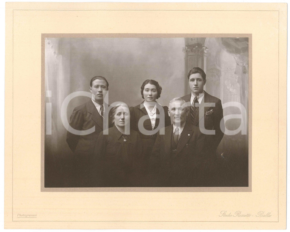 Fotografia d epoca originale 1930 ca BIELLA Ritratto di famiglia  Foto Studio ROSSETTI 32x25 cm 1