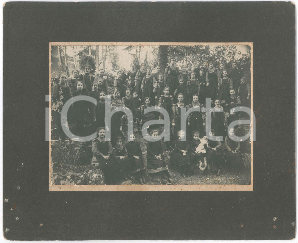 Fotografia d epoca originale 1920 ca COSTUME ITALIA Classe femminile in un boschetto  Foto 32x26 cm 1
