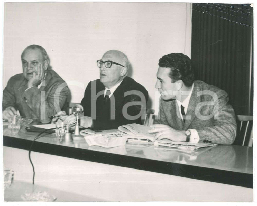 Fotografia d epoca originale 1965 ROMA Direzione PSI  Pietro NENNI Francesco DE MARTINO Aldo VENTURINI Foto 1