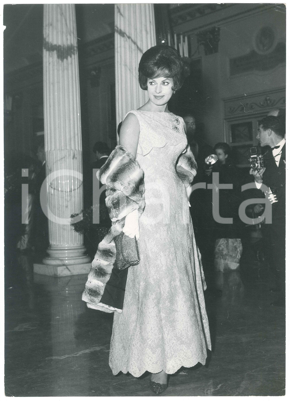Fotografia d epoca originale 1961 MILANO Teatro alla Scala  Silvana PAMPANINI alla prima Foto 22x30 cm 1