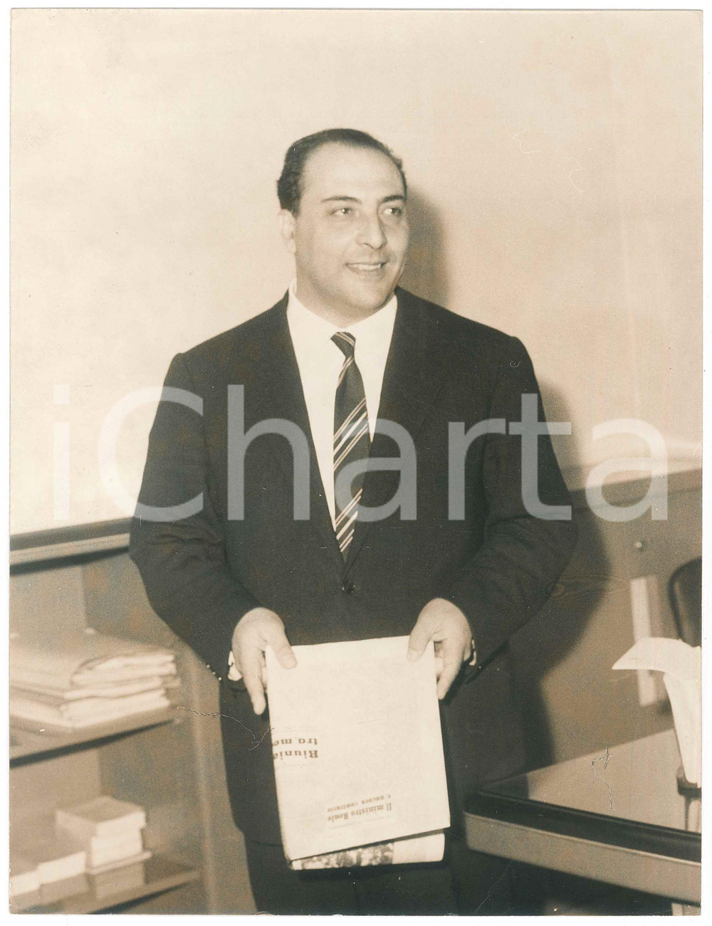 Fotografia d epoca originale 1965 ca POLITICA PSDI Vicesegretario Antonio CARIGLIA  Ritratto Foto 1