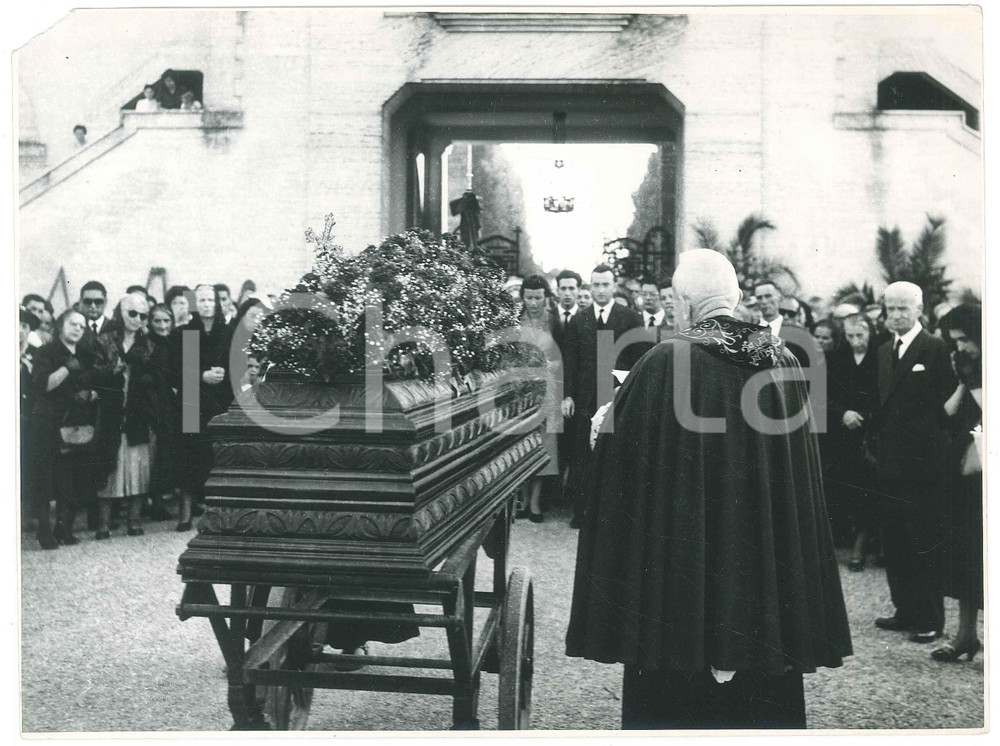 1955 ca CODOGNO (LO) Cimitero - Rito funebre (1) Foto 23x17 cm