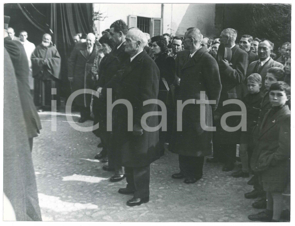 Fotografia d epoca originale 1944 MILANO Via Macconago  Azienda Agricola PEREGO  Funerali titolare 9 Foto 1