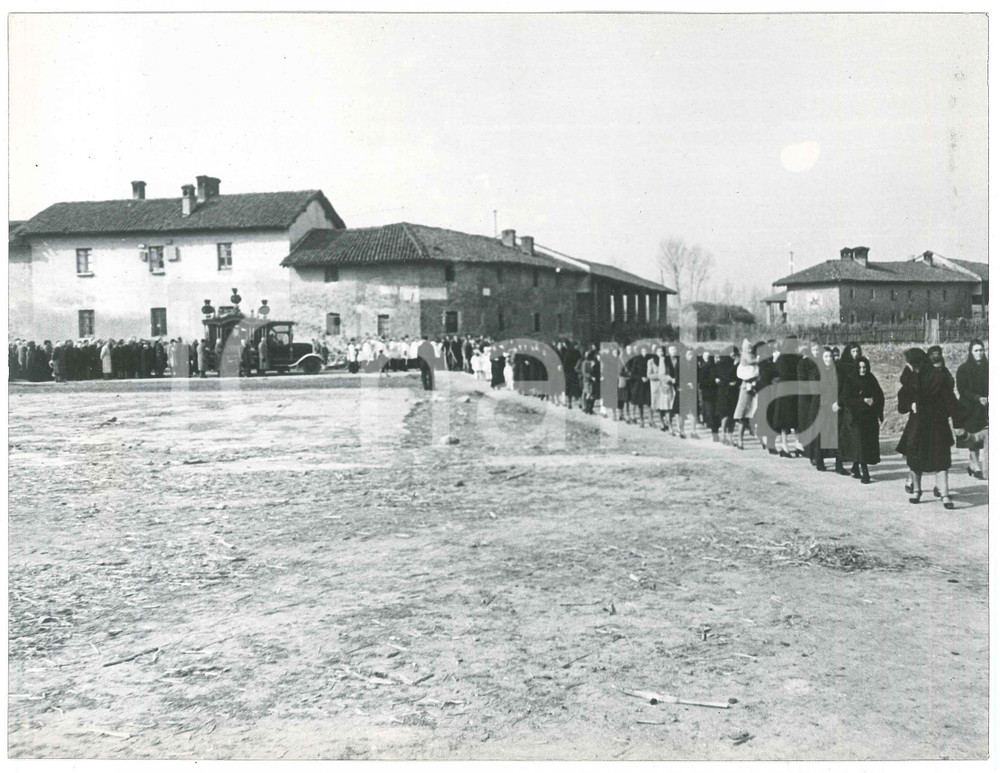 Fotografia d epoca originale 1944 MILANO Via Macconago  Azienda Agricola PEREGO Funerali titolare 12 Foto 1