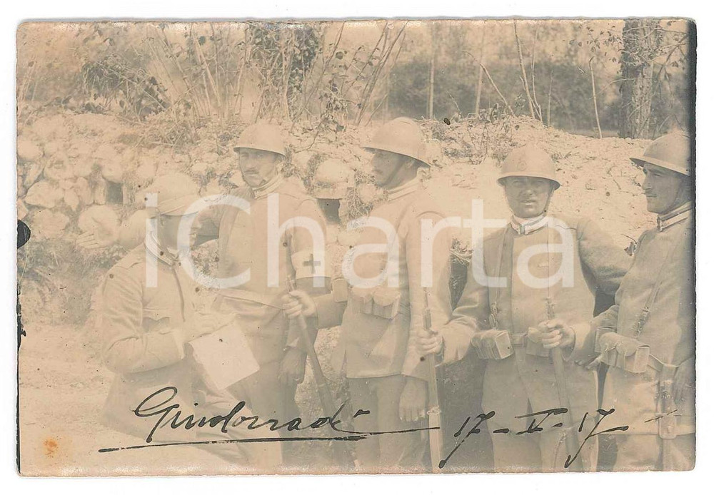 Fotografia d epoca originale 1917  ITALIA  ZONA DI GUERRA  Gino CORRADI e ufficiali  Foto 12x8 cm 1