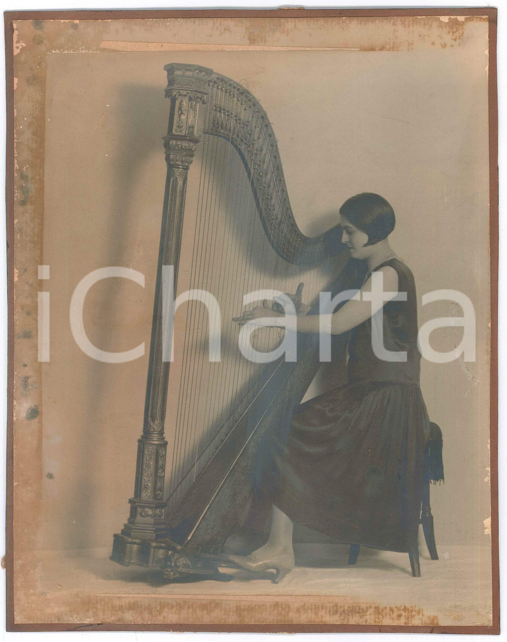 Fotografia d epoca originale 1931 MUSICA ITALIA Giovane suonatrice di arpa  Foto 23x29 cm 1