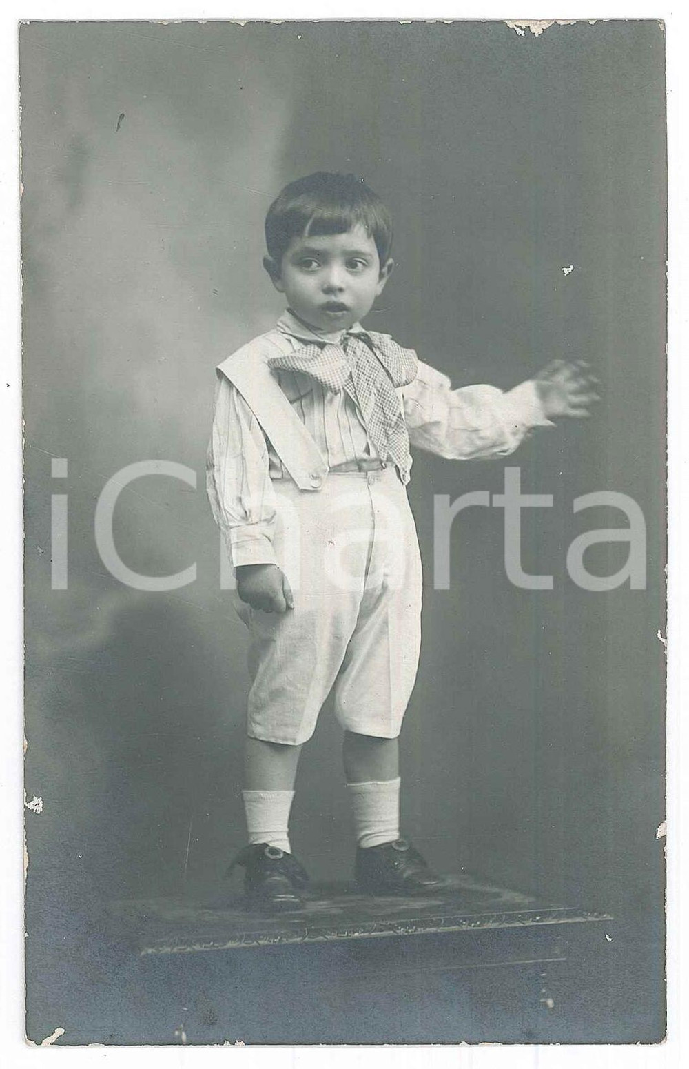 Fotografia d epoca originale 1920 ca CHILDREN Boy with ribbon  Portrait  Postcard FP NV 1