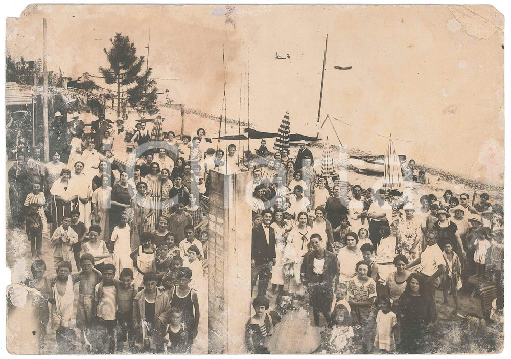 Fotografia d epoca originale Luglio 1925 VARAZZE SV Bagni MAFALDA   Foto di gruppo DANNEGGIATA 23x16 1