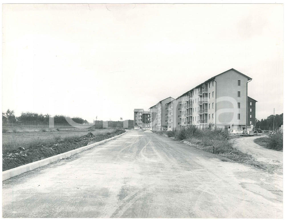Fotografia d epoca originale 1960 ca PAVIA Quartiere CASCINA SCALA  Sistemazione strade 2 Foto 24x18 cm 1