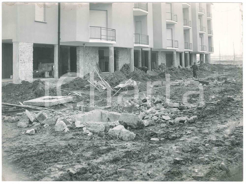 Fotografia d epoca originale 1960 ca PAVIA  Case Popolari  Cantiere 2 Fotografia 24x18 cm 1