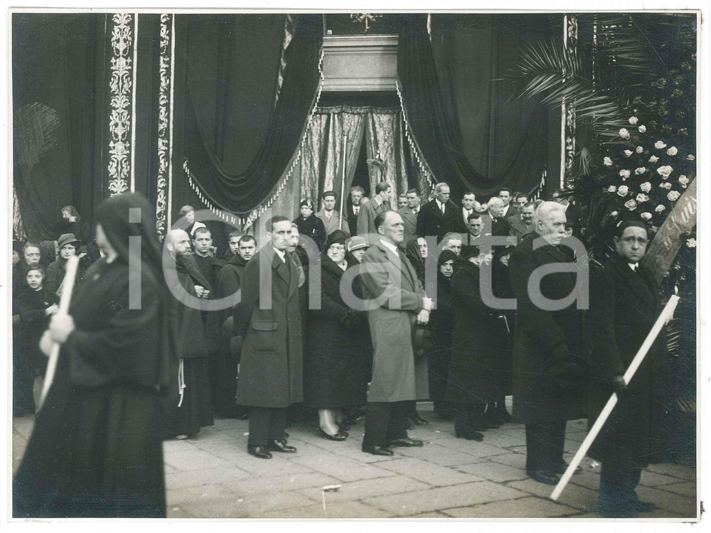 Fotografia d epoca originale 1930 ca LEGNANO MI Funerali Gaspare FERRARIO panettiere 2 Foto 23x17 cm 1