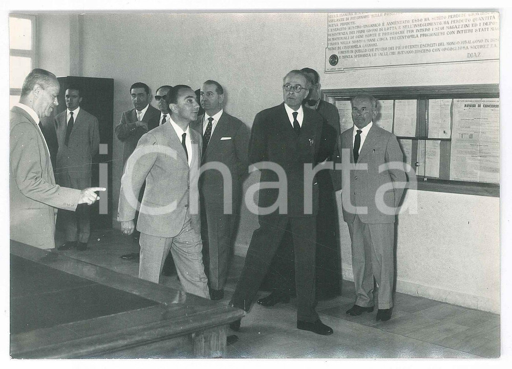 Fotografia d epoca originale 1950 ca VALEGGIO SUL MINCIO VR Autorità in visita  Foto 15x10 cm 1