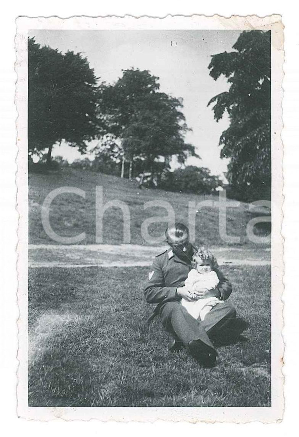 Fotografia d epoca originale 1940 ca WW2 GERMANIA Soldato tedesco con la figlia bambina 1 Foto 6x9 cm 1
