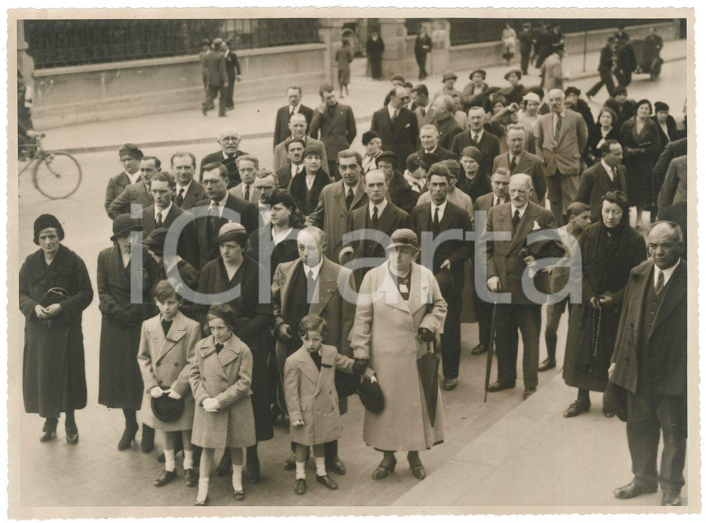 Fotografia d epoca originale 1940 ca MILANO Via Francesco Sforza  Funerali 6 Fotografia 24x18 cm 1