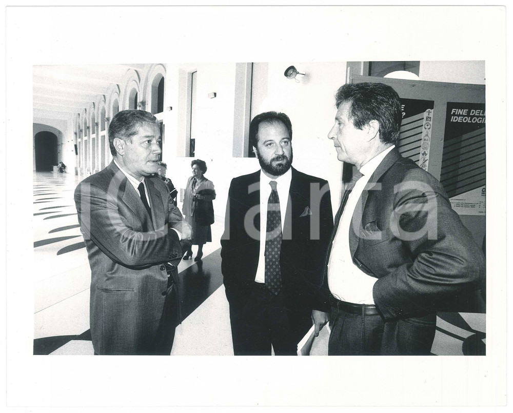 Fotografia d epoca originale 1989 MILANO Tomaso STAITI Luciano BUONOCORE Domenico MENNITTI Foto 25x20 cm 1