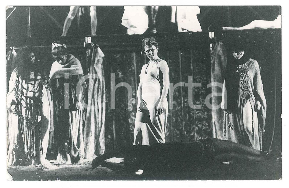 Fotografia d epoca originale 1975 ca TEATRO GENOVA Uno spettacolo  Foto 13x8 cm 2 1