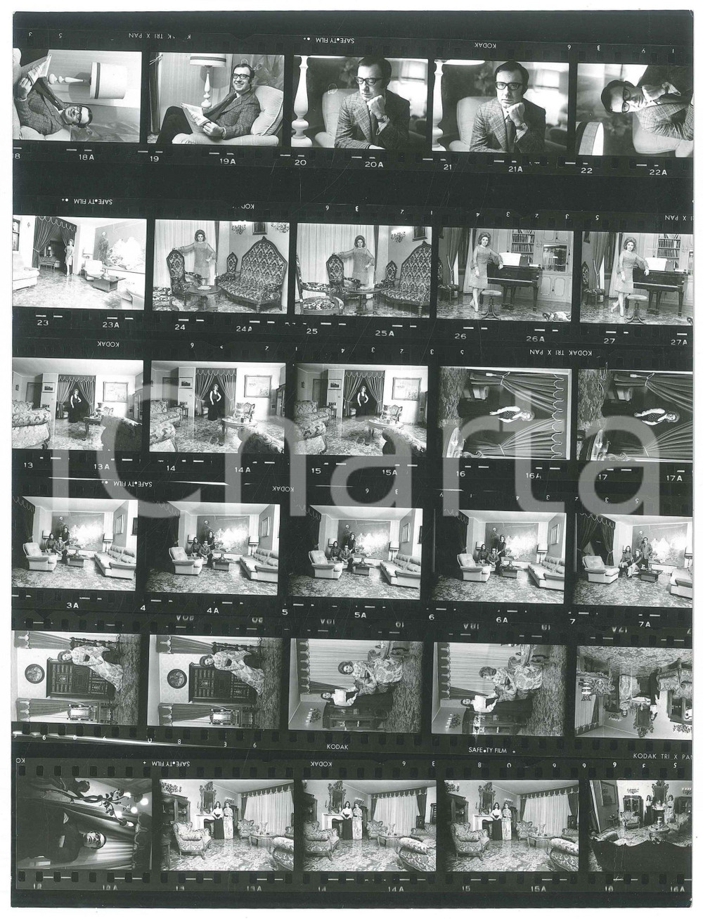 Fotografia d epoca originale 1970 ca COSTUME Soprano Mirella FRENI Leone MAGIERA Foto 30 provini 18x24 cm 1