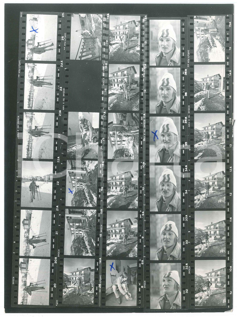 Fotografia d epoca originale 1970 ca SAUZE D OULX Sciatore Piero GROS Ritratto  Foto 29 provini 18x24 cm 1