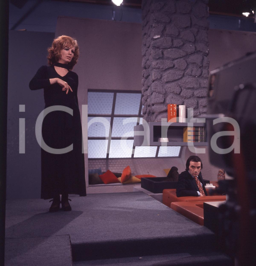 Fotografia d epoca originale 6X6cm DIAPOSITIVA ORIGINALE  1970 ca Iva ZANICCHI Antonio ANSOLDI sul set 1