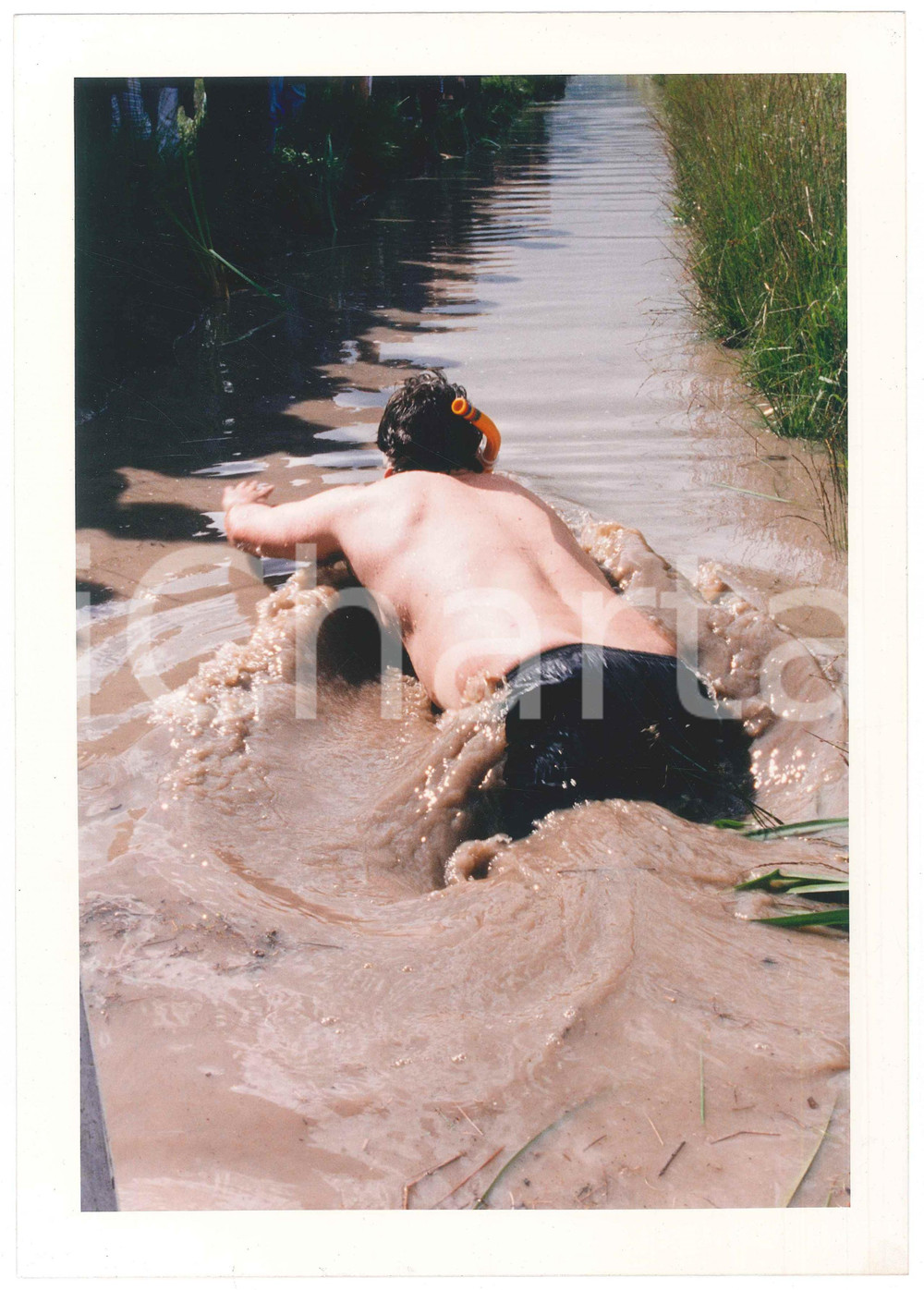 Fotografia d epoca originale 1996 LLANWRTYD WELLS  11th World Bog Snorkelling Championship  Photo 21x30 2 1