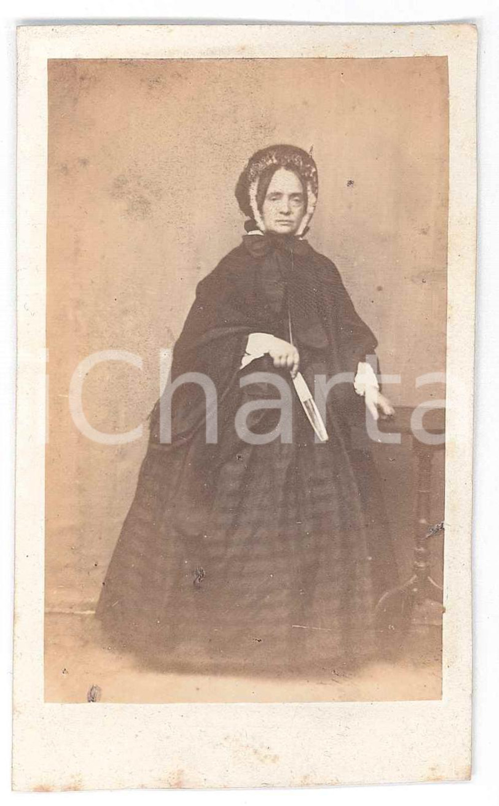 Fotografia d epoca originale 1870 ca NOBILTA  ITALIA Donna con mantella e cappuccio  Ritratto Foto CDV 1