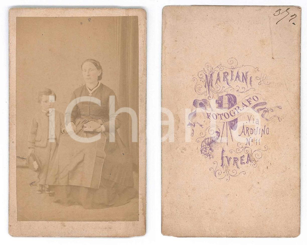 Fotografia d epoca originale 1870 ca IVREA Ritratto di madre con il figlio  Foto MARIANI CDV 1