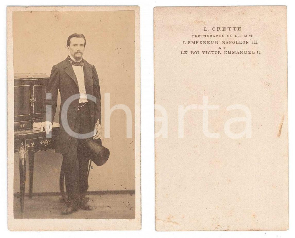 Fotografia d epoca originale 1870 ca TORINO Gentiluomo allo scrittoio  Ritratto  Fotografia L. CRETTE CDV 1