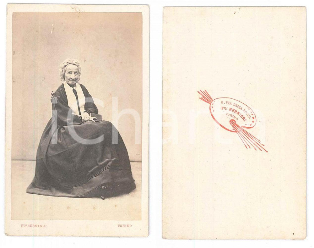 Fotografia d epoca originale 1870 ca TORINO Ritratto di anziana donna seduta  Fotografia BERNIERI CDV 1