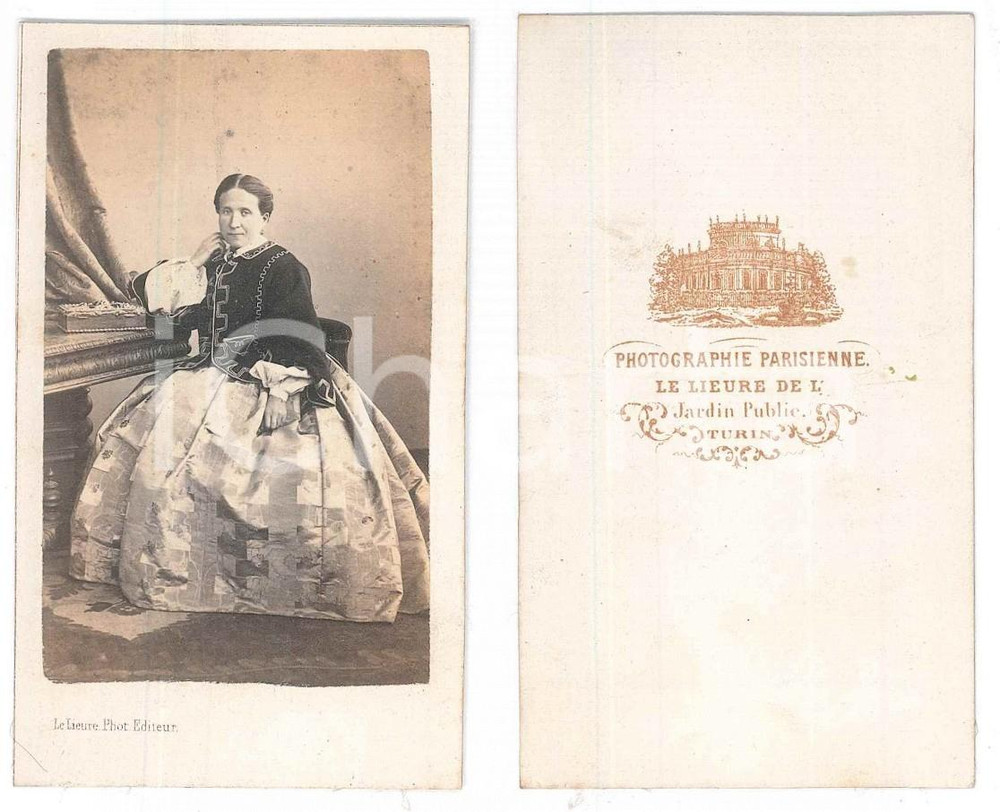 Fotografia d epoca originale 1875 ca NOBILTA  TORINO Donna con giacca in velluto  Foto LE LIEURE CDV 1