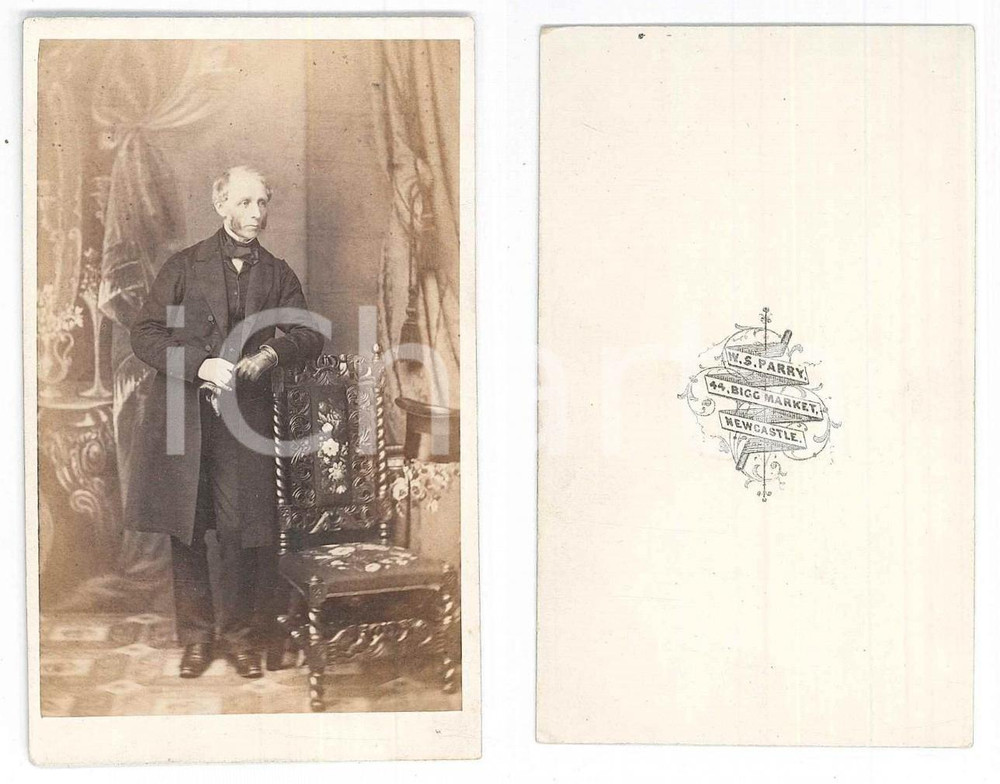 Fotografia d epoca originale 1870 ca NEWCASTLEUPONTYNE Man with a chair  Photo W. S. PARRY CDV 1