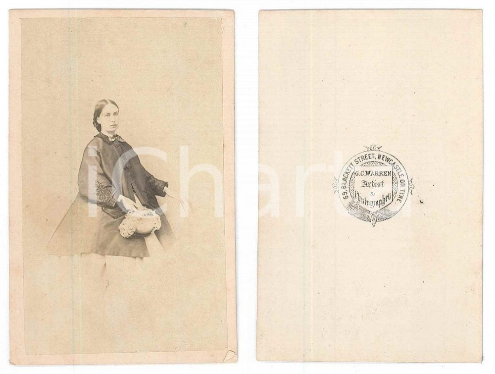 Fotografia d epoca originale 1875 ca NEWCASTLEUPONTYNE Woman with her purse Photo G. C. WARREN CDV 1