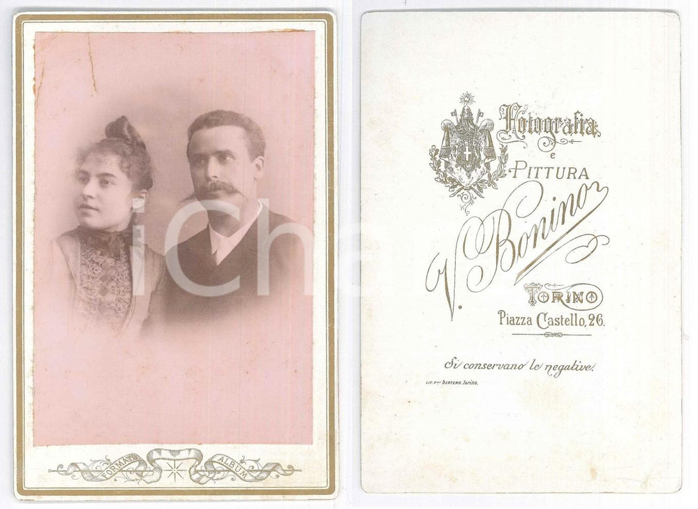 Fotografia d epoca originale 1900 ca TORINO Coppia di giovani coniugi  Ritratto  Foto V. BONINO 11x16 cm 1