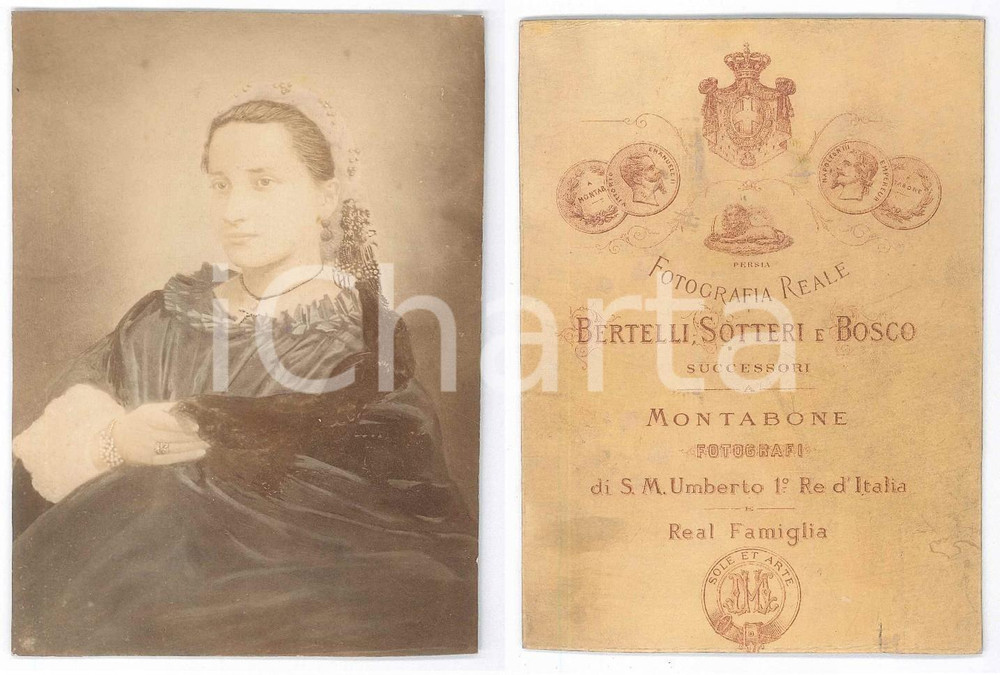 Fotografia d epoca originale 1900 ca COSTUMI Donna con mantella in velluto  Foto BERTELLI, SOTTERI E BOSCO 1