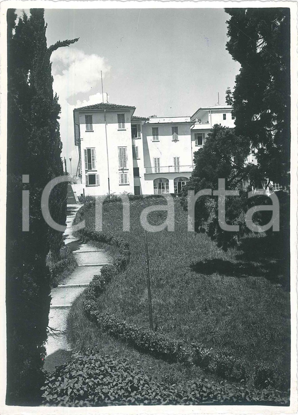 Fotografia d epoca originale 1950 ca Area di ARCORE  BRIANZA  Villa con giardino  Fotografia 11x16 cm 1