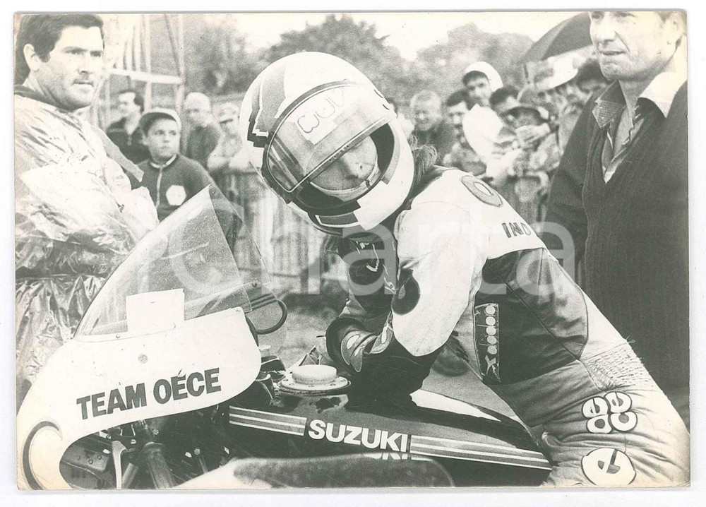 Fotografia d epoca originale 1980 ca MOTOCICLISMO Graziano ROSSI su Suzuki 500 Team OECE Foto 14x10 cm 1