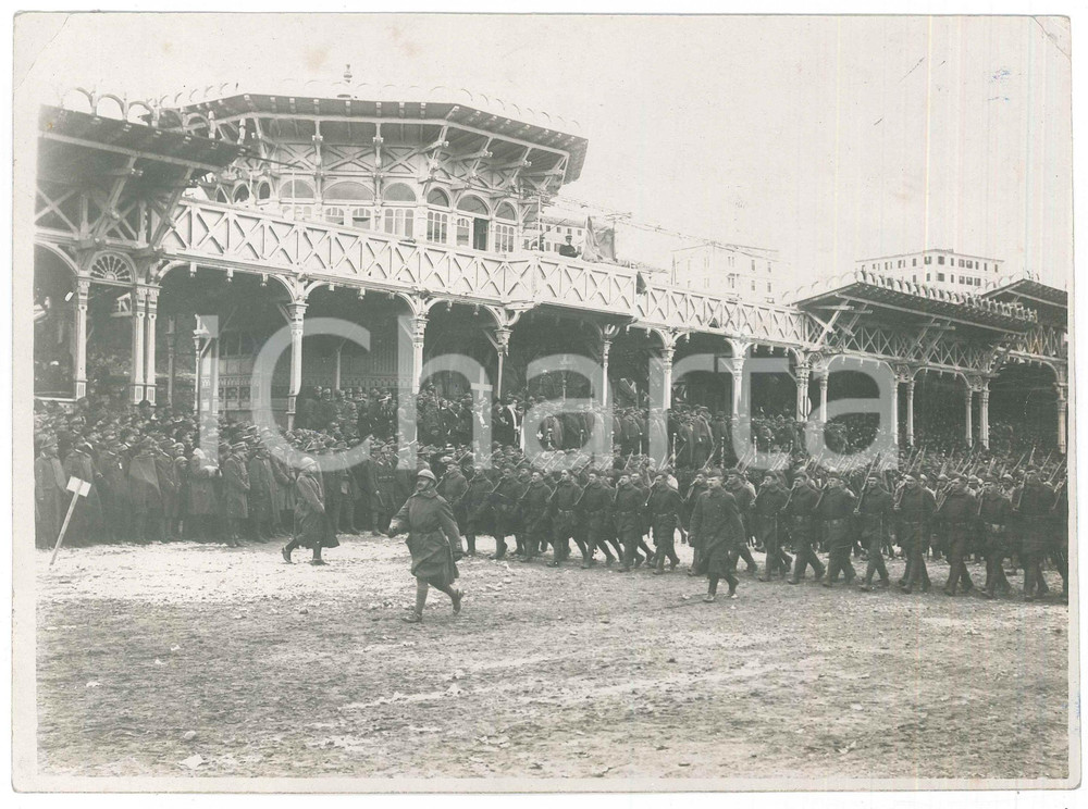Fotografia d epoca originale 19 Marzo 1919 TRIESTE Ippodromo di MONTEBELLO  Parata militare Foto 24x18 1