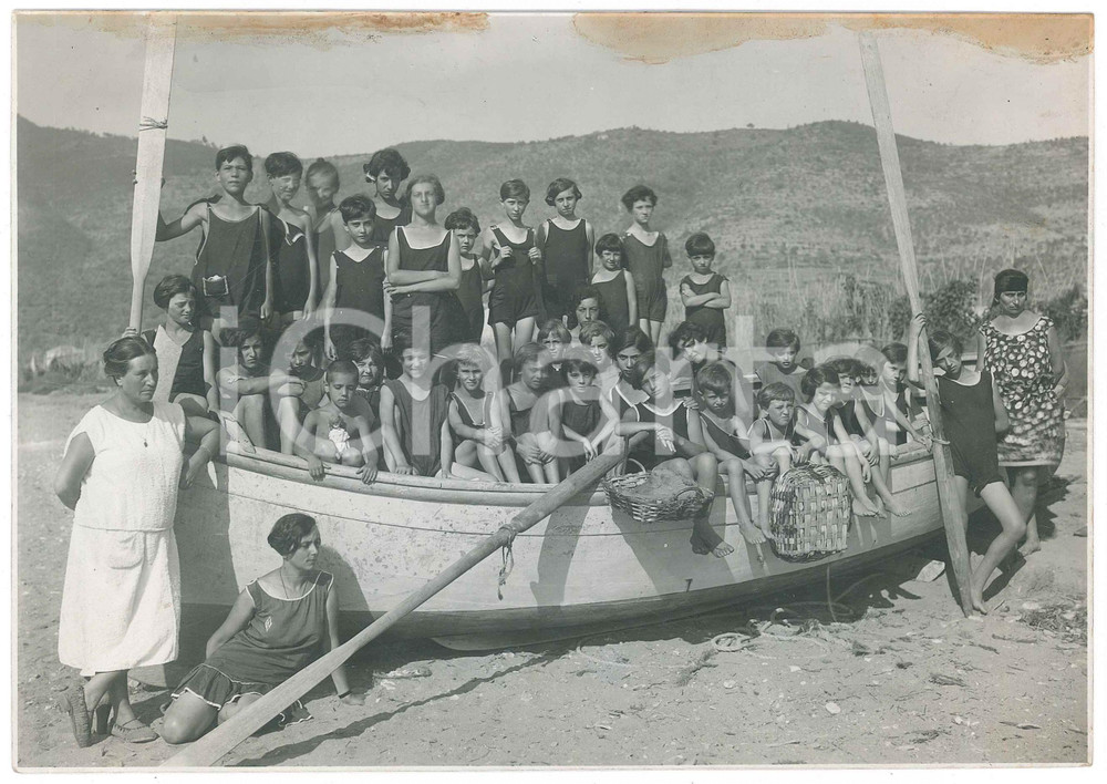 Fotografia d epoca originale 1928 COSTUME ITALIA Colonia estiva  Gruppo di bambini Foto 22x15 cm 1