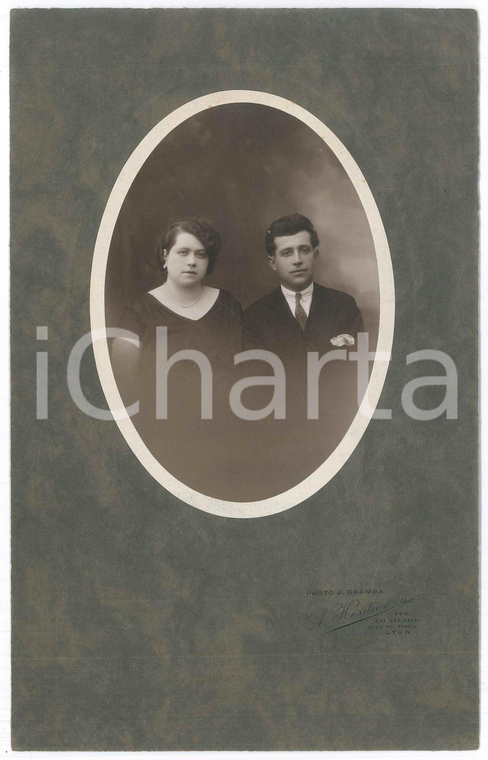 Fotografia d epoca originale 1931 LYON Giovani sposi italiani  Ritratto Foto J. GRAMPA succ. A. HERITIER 1