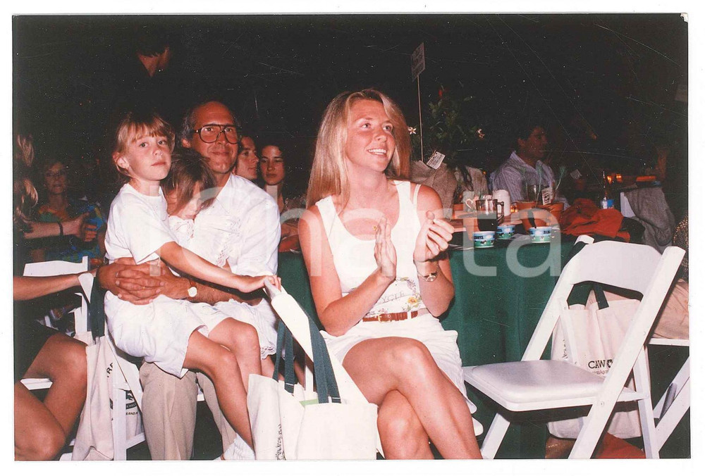 Fotografia d epoca originale 1990 LOS ANGELES Chevy CHASE Jayni LUKE with children  Photo 15x10 cm 1
