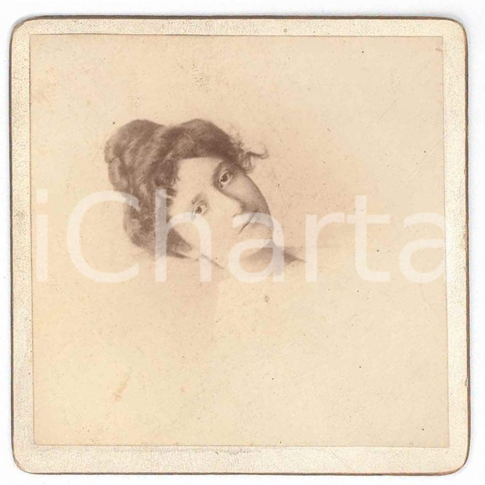 Fotografia d epoca originale 1880 ca ITALIA Giovane donna  Ritratto  Foto anonima 7x7 cm 1