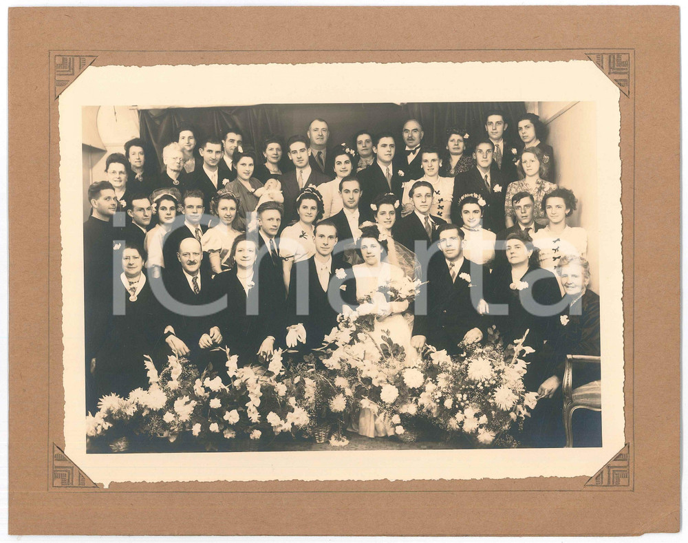 Fotografia d epoca originale 1950 ca COURBEVOIE F Matrimonio  Ritratto di famiglia  Foto M. DESCHAMP 1
