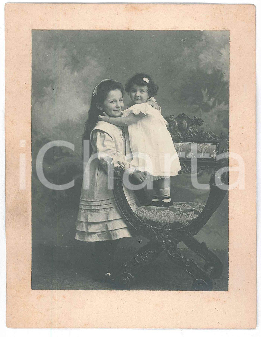 Fotografia d epoca originale 1910 ca COSTUME ITALIA Due sorelle bambine  Ritratto Foto anonima 11x15 cm 1